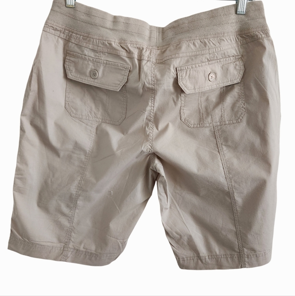 Tommy Hilfiger Tan Draw String Shorts, Roll Tab - Picture 2 of 4